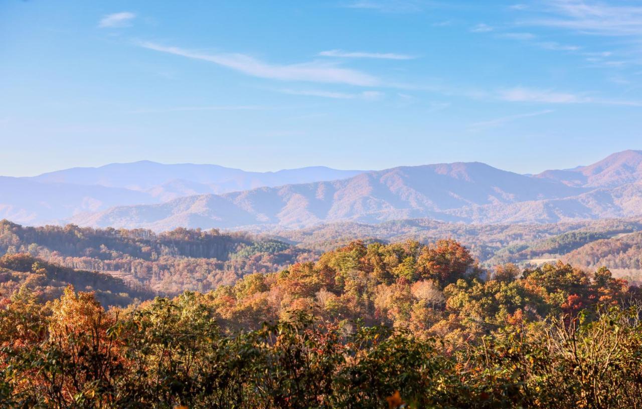 Outland Chalet & Suites Great Smoky Mountains Whittier Eksteriør billede
