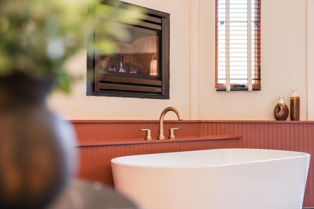 Outland Chalet & Suites Great Smoky Mountains Whittier Eksteriør billede