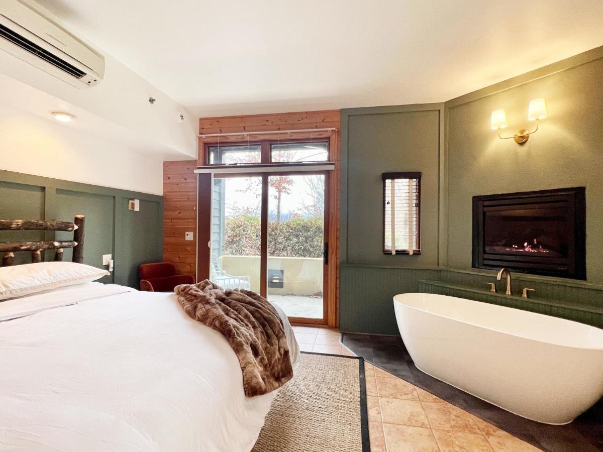 Outland Chalet & Suites Great Smoky Mountains Whittier Eksteriør billede